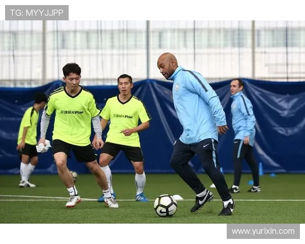 京多安领衔球队新篇章展望未来足球生涯与个人成长之路