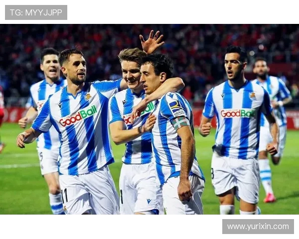 埃尔夫斯堡与达尔的精彩对决揭示了足球战术的魅力与团队合作的重要性 埃尔夫斯堡与达尔的精彩对决揭示了足球战术的魅力与团队合作的重要性