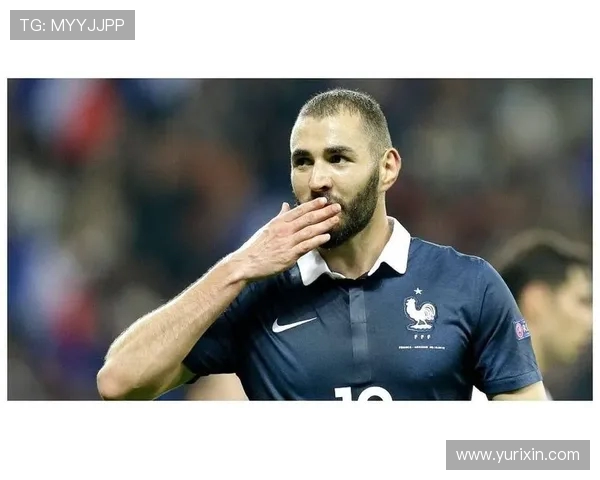 本泽马：从法国足球天才到全球顶级前锋的传奇之路