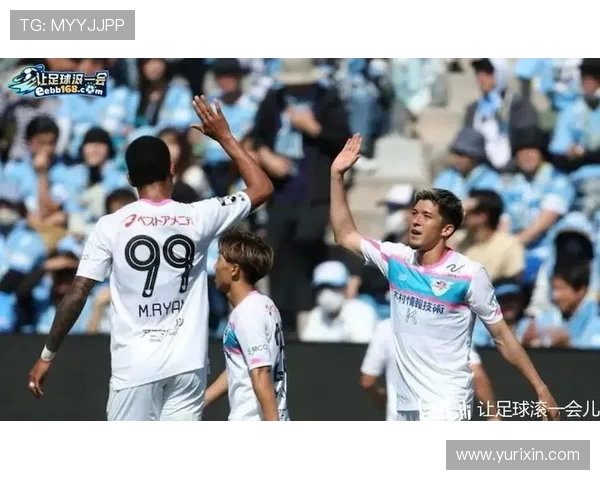 鹿岛鹿角与鸟栖沙岩的激烈对决展现日本足球的魅力与竞争力